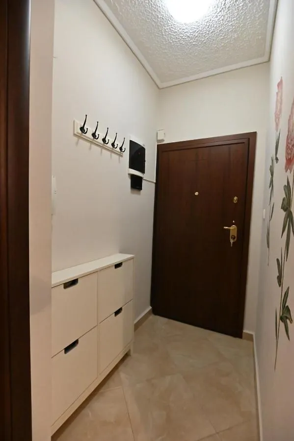 Cozy Apartment Νear Nea Paralia Of Thessaloniki 0*,